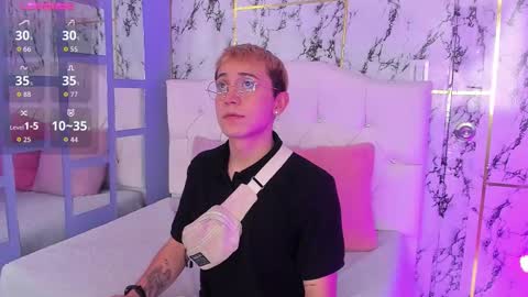 Christopher  Chris online show from 25, 11, 2025