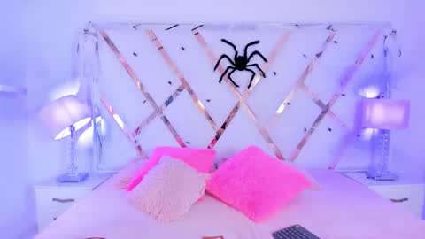 Snapshot of naughty__sara chatting on 1, 11, 2025 SARA online show from 1, 11, 2025