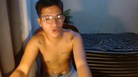 Snapshot of naughty_angelo chatting on 4, 5, 2026 naughty_angelo online show from 4, 5, 2026