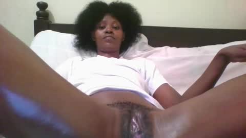 Snapshot of naughty_babe000 chatting on 13, 12, 2024 alisha online show from 13, 12, 2024