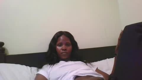 Snapshot of naughty_babe000 chatting on 19, 12, 2024 alisha online show from 19, 12, 2024