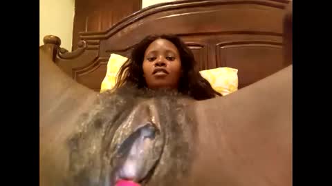 Snapshot of naughty_babe000 chatting on 24, 1, 2025 alisha online show from 24, 1, 2025