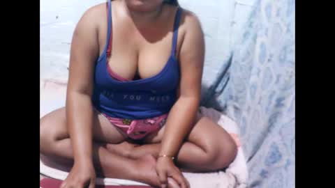 Snapshot of naughty_baby25 chatting on 16, 4, 2026 Hannah online show from 16, 4, 2026