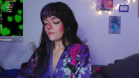 Em  please help me reach 100 thumbs up 3 online show from 14, 12, 2024