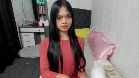 Snapshot of naughty_emmats chatting on 19, 12, 2024 emma online show from 19, 12, 2024