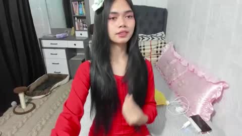 Snapshot of naughty_emmats chatting on 8, 1, 2025 emma online show from 8, 1, 2025