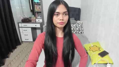 Snapshot of naughty_emmats chatting on 1, 2, 2025 emma online show from 1, 2, 2025