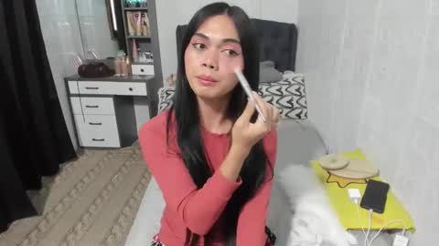 Snapshot of naughty_emmats chatting on 2, 2, 2025 emma online show from 2, 2, 2025