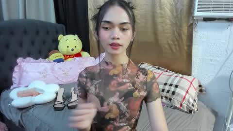 Snapshot of naughty_emmats chatting on 5, 10, 2025 emma online show from 5, 10, 2025