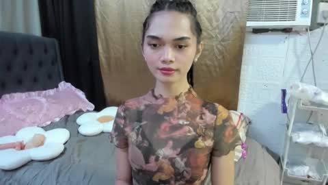 Snapshot of naughty_emmats chatting on 9, 10, 2025 emma online show from 9, 10, 2025