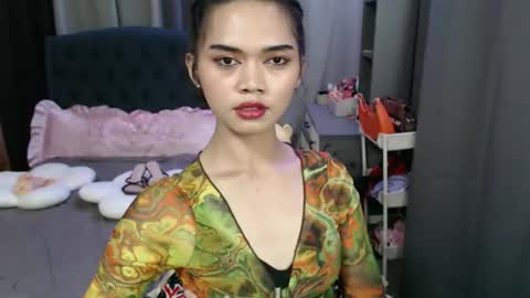 Snapshot of naughty_emmats chatting on 13, 11, 2025 emma online show from 13, 11, 2025