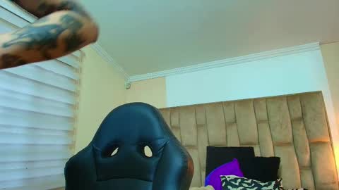 Snapshot of naughty_kittenm chatting on 3, 3, 2026 Kitten online show from 3, 3, 2026