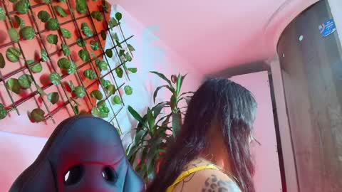 Snapshot of naughty_kittenm chatting on 9, 4, 2026 Kitten online show from 9, 4, 2026