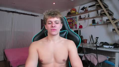 Snapshot of naughty_nik43 chatting on 30, 1, 2025 Nik online show from 30, 1, 2025