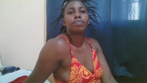 Snapshot of naughty_slender2 chatting on 29, 9, 2025 jn online show from 29, 9, 2025