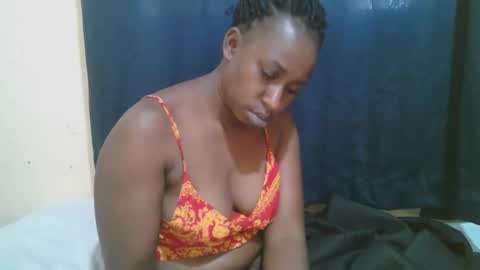 Snapshot of naughty_slender2 chatting on 11, 10, 2025 jn online show from 11, 10, 2025