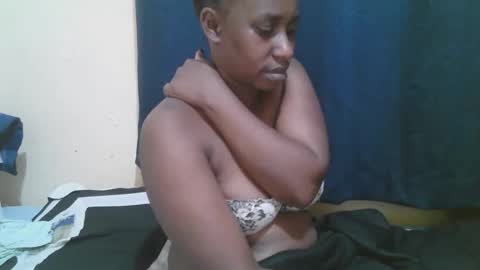 Snapshot of naughty_slender2 chatting on 31, 10, 2025 jn online show from 31, 10, 2025