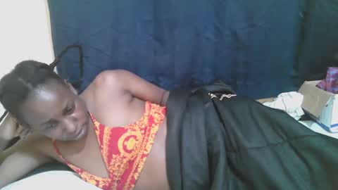 Snapshot of naughty_slender2 chatting on 6, 11, 2025 jn online show from 6, 11, 2025