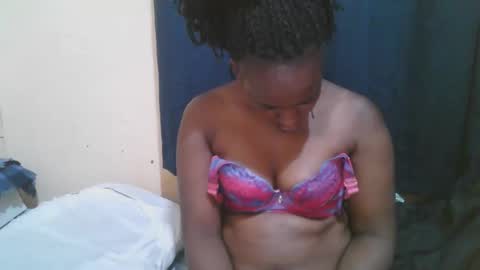 Snapshot of naughty_slender2 chatting on 21, 11, 2025 jn online show from 21, 11, 2025