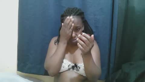 Snapshot of naughty_slender2 chatting on 29, 11, 2025 jn online show from 29, 11, 2025