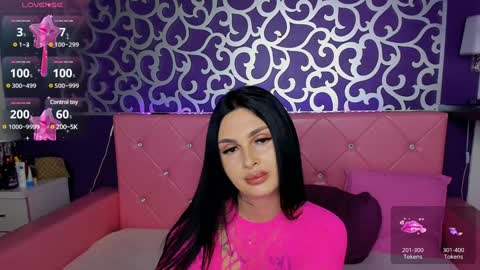 Snapshot of naughtycleo chatting on 11, 1, 2025 cleo online show from 11, 1, 2025