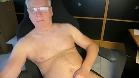 naughtydaddyla online show from 24, 3, 2026