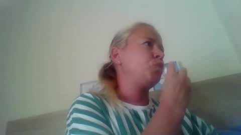 Snapshot of naughtyjennyblondeuk chatting on 28, 4, 2026 naughtyjennyblondeuk online show from 28, 4, 2026