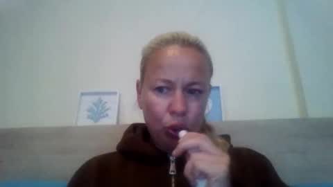 Snapshot of naughtyjennyblondeuk chatting on 3, 5, 2026 naughtyjennyblondeuk online show from 3, 5, 2026