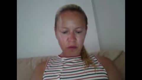 Snapshot of naughtyjennyblondeuk chatting on 30, 5, 2026 naughtyjennyblondeuk online show from 30, 5, 2026