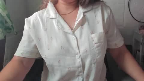 Snapshot of naughtymhavz chatting on 15, 6, 2026 marvie mhavz online show from 15, 6, 2026