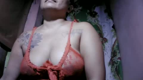 naughtymom_33 online show from 4, 7, 2026