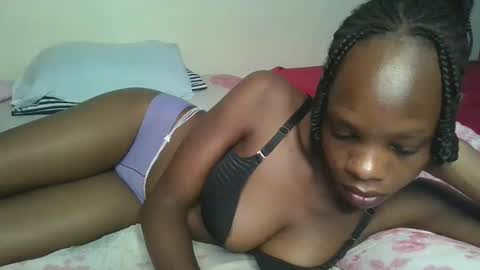 Snapshot of naughtysweetpie chatting on 18, 4, 2026 naughty online show from 18, 4, 2026