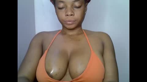 Snapshot of naughtyxcuntx chatting on 27, 10, 2025 naughtyxcuntx online show from 27, 10, 2025