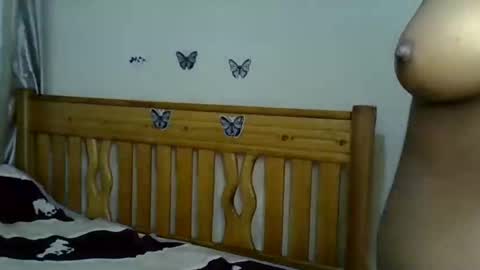 Snapshot of naughytwinxx chatting on 15, 12, 2025 naughytwinxx online show from 15, 12, 2025