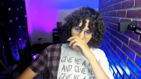 Snapshot of naugthy_kyle19 chatting on 22, 1, 2025 naugthy_kyle19 online show from 22, 1, 2025