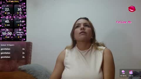 Snapshot of nauygtyqueen chatting on 27, 11, 2025 NAUYGTYQUEEN online show from 27, 11, 2025