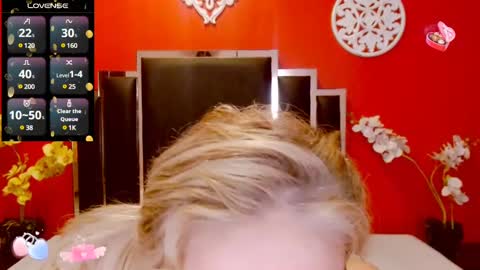 Lady Nayla online show from 11, 2, 2025