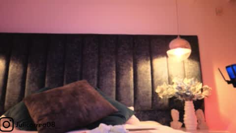 Juli  online show from 15, 1, 2026