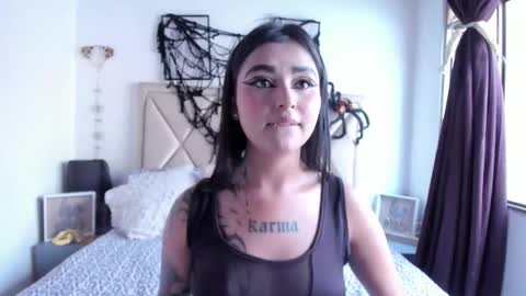 Snapshot of nebulalux chatting on 28, 10, 2025 NEBULA LUX online show from 28, 10, 2025