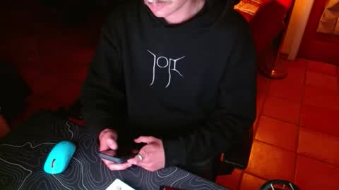 tootired online show from 4, 4, 2026