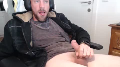 Snapshot of needyoujust chatting on 24, 9, 2025 needyoujust online show from 24, 9, 2025