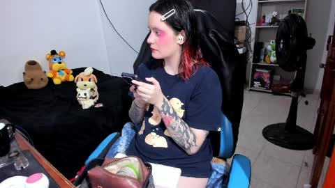 Geek Nicole    im Neeko UwU online show from 6, 4, 2026