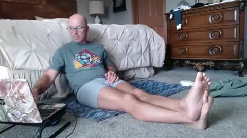 Snapshot of neighborguy4u chatting on 10, 10, 2025 NEIGHBORGUY4U online show from 10, 10, 2025