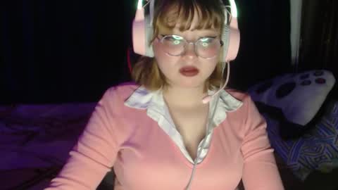 neko_dolly online show from 28, 11, 2025