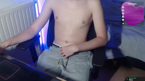 Snapshot of nelan0 chatting on 22, 9, 2025 Nelan online show from 22, 9, 2025