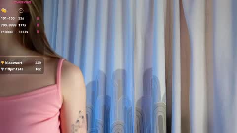 Snapshot of neldaaskins chatting on 25, 12, 2024 Lana online show from 25, 12, 2024