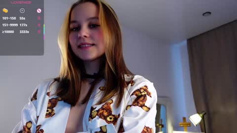 Snapshot of neldaaskins chatting on 23, 1, 2025 Lana online show from 23, 1, 2025