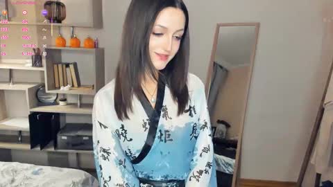 Vicky and Beatrice online show from 16, 1, 2026