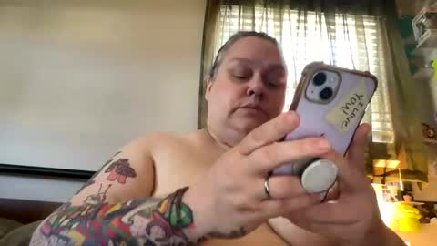 Snapshot of nellatlas chatting on 9, 5, 2026 Nellie Atlas online show from 9, 5, 2026