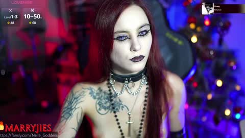 Snapshot of nelle_ chatting on 4, 1, 2025 online show from 4, 1, 2025